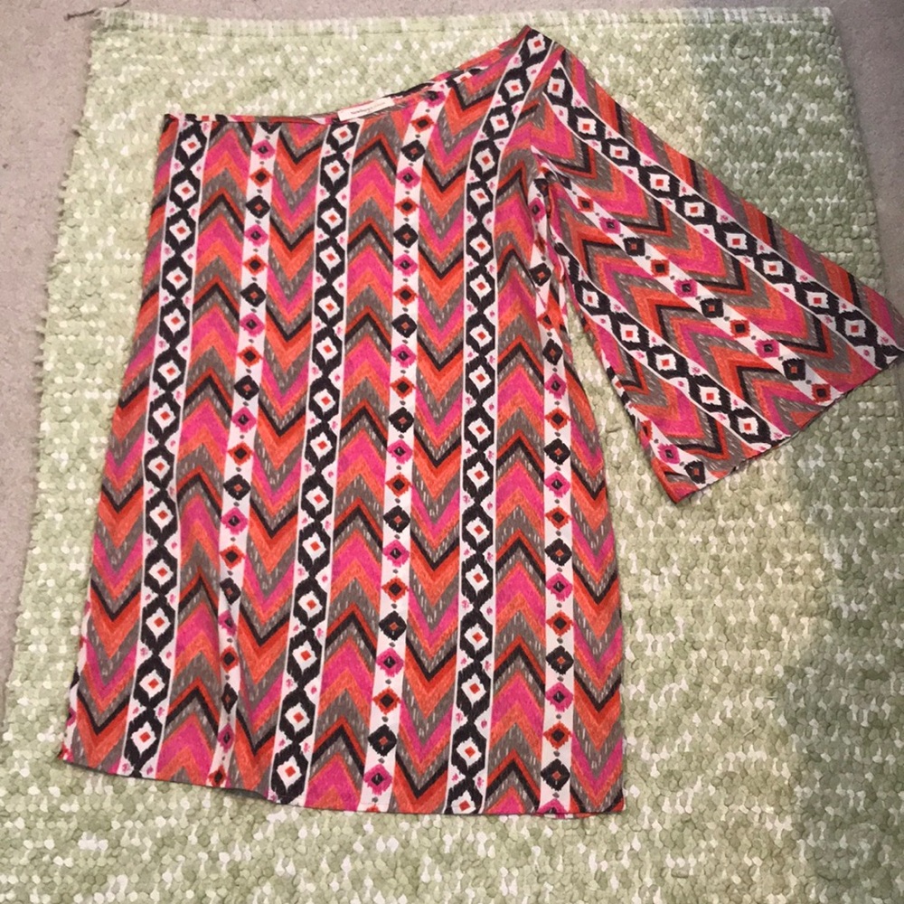 One shoulder pattern dress